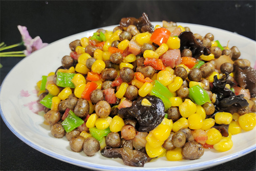 夏天来点它，不把药来抓，健脾稳压肠道爽，正是鲜嫩别错过~