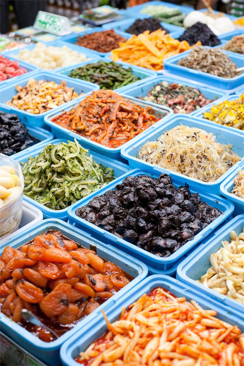 中老年人要远离洋葱？提醒：不想住进医院，这几物别轻易下嘴！