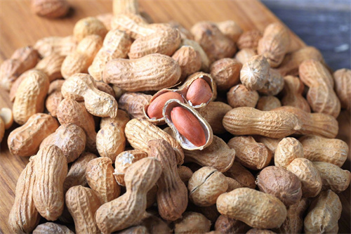 它是“长寿果”，每天吃一点，对胃很友好，不过3类人最好少吃~