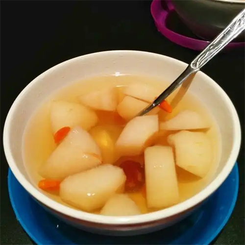 夏天可别错过这水果，增强免疫还润嗓，连皮带肉直接啃，香甜爽口味道好