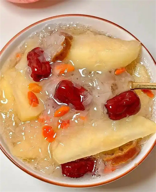 夏煮苹果水,3种神仙搭配,内热自退——健脾胃、补津液、清内热,呵护一整个夏天