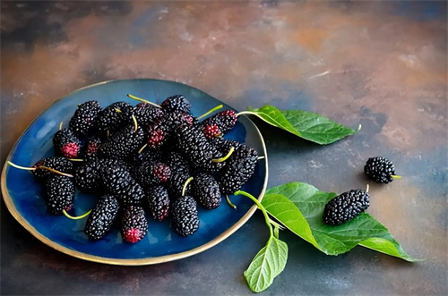 越是气血不足越要吃，这种水果，帮你把气血都补回来~