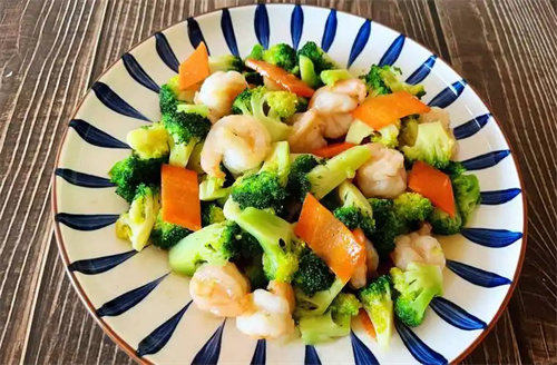 这种菜会让大脑越来越年轻！会吃的人都这么吃~