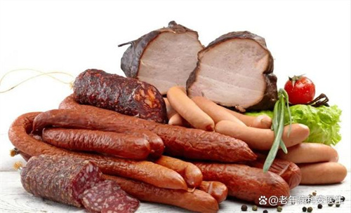 尿毒症患者逐年增多,医生提醒:这4种食物要少吃,别让肾脏“超负荷”!