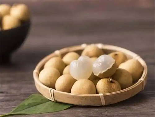 千年古方里的“纯阳果干”：晒干后能量浓缩十倍，每天三颗，气血如春水奔涌