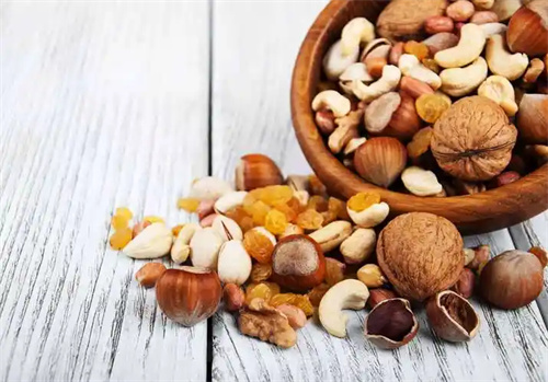 胆固醇的“隐形克星”：这8种食物助你冲走血管垃圾、守护肝脏健康