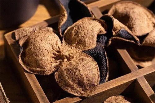 它是公认的化痰高手，白水煮一煮，排出痰湿瘀，脾和肺都舒服