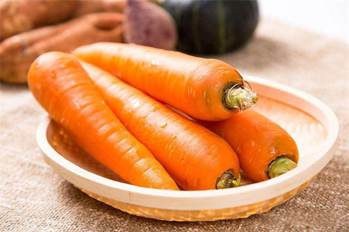 几毛一斤，堪称眼睛的“回春草”！冬天遇见这8种菜别手软，越吃眼睛越明亮