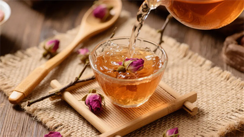 疏肝解郁≠随便喝!玫瑰花茶的禁忌人群+正确喝法,一文说透
