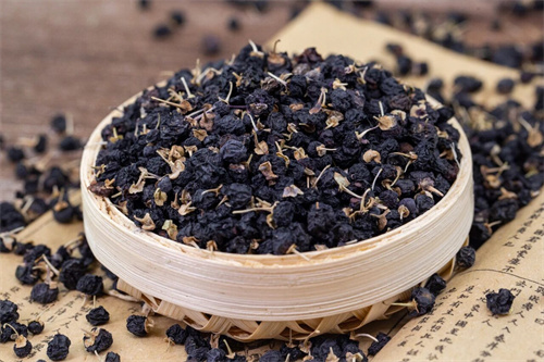“花青素之王”不是蓝莓,竟是它!每天用它泡水喝,养好肝肾,气色也好了~