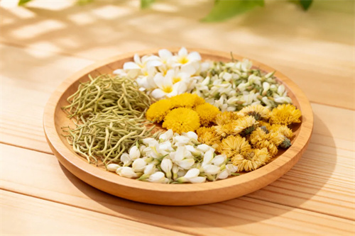 立秋之后要吃花,这五朵花泡水喝,清一清夏天积攒的湿毒热毒